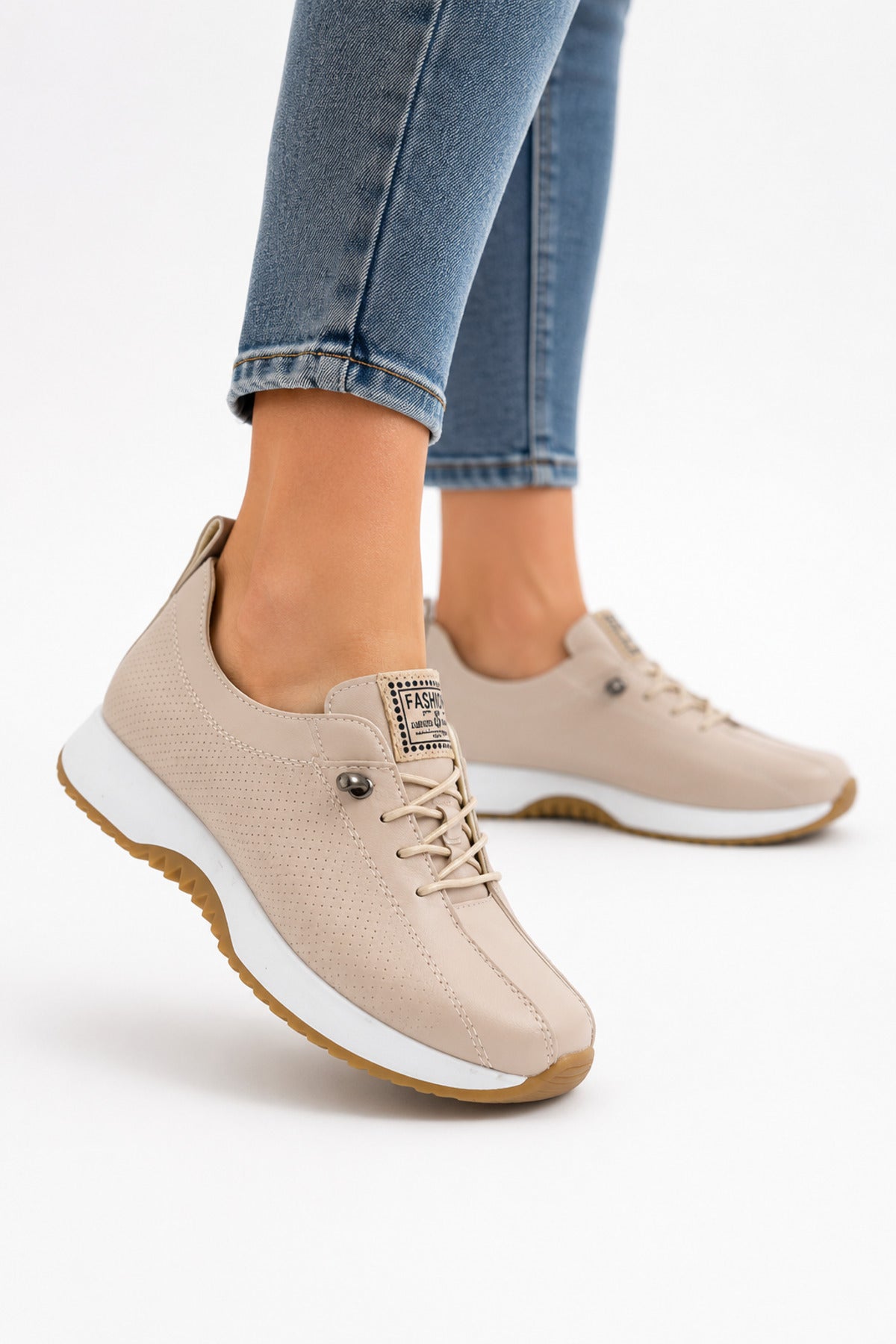 Kadın Bej Fashion Delikli Ortopedik Rahat Spor Ayakkabı LND4174