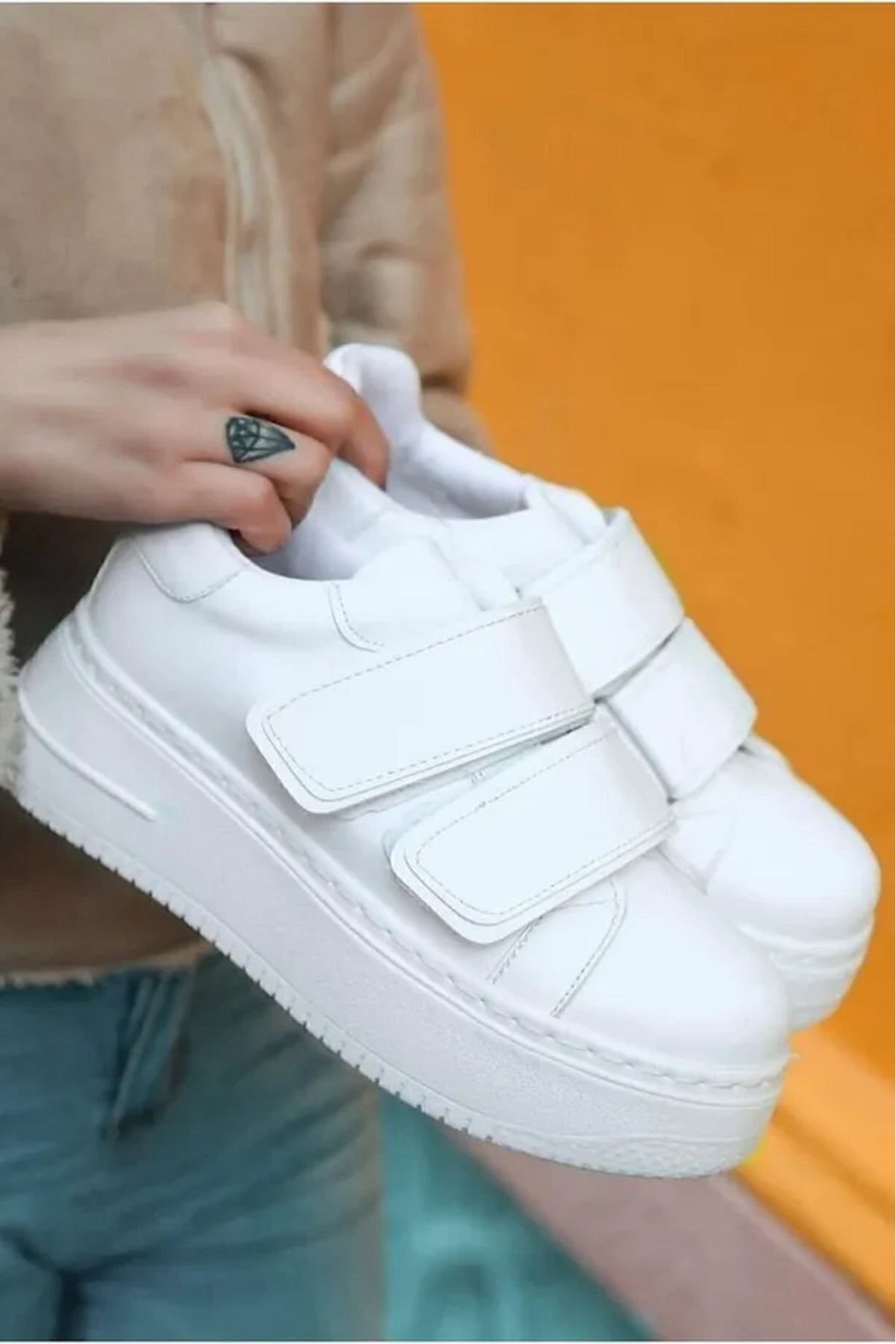 Beyaz Kadın Çıtçıtlı Yüksek Taban Çıtçıtlı Sneaker LND4064