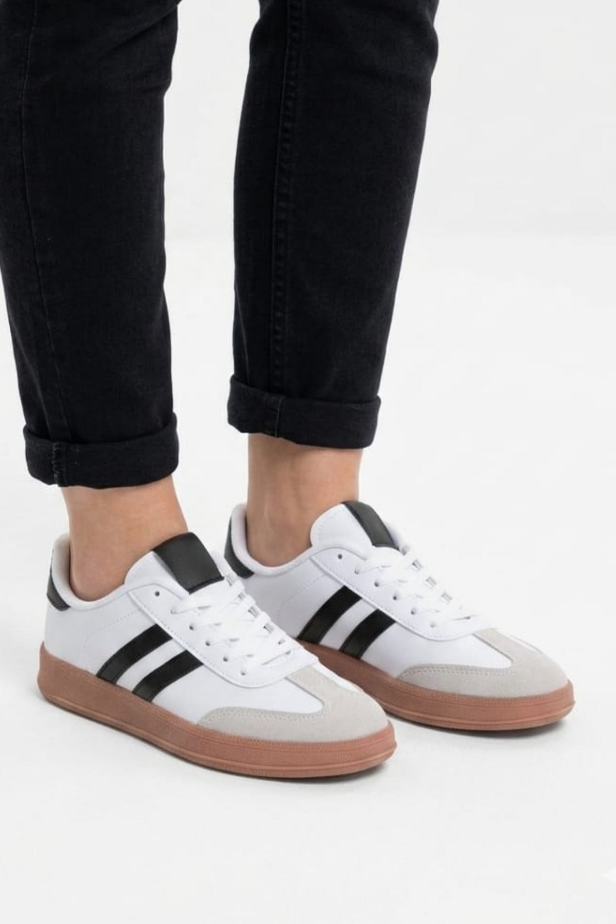 Corin Beyaz Siyah Unisex Kahve Taban Bağcıklı Günlük Spor Ayakkabı LND4202 - Görsel 1