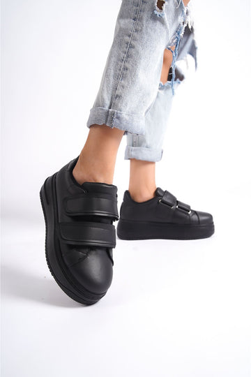 Kadın Sade Siyah Cırtlı Yüksek Taban Sneaker LND4064