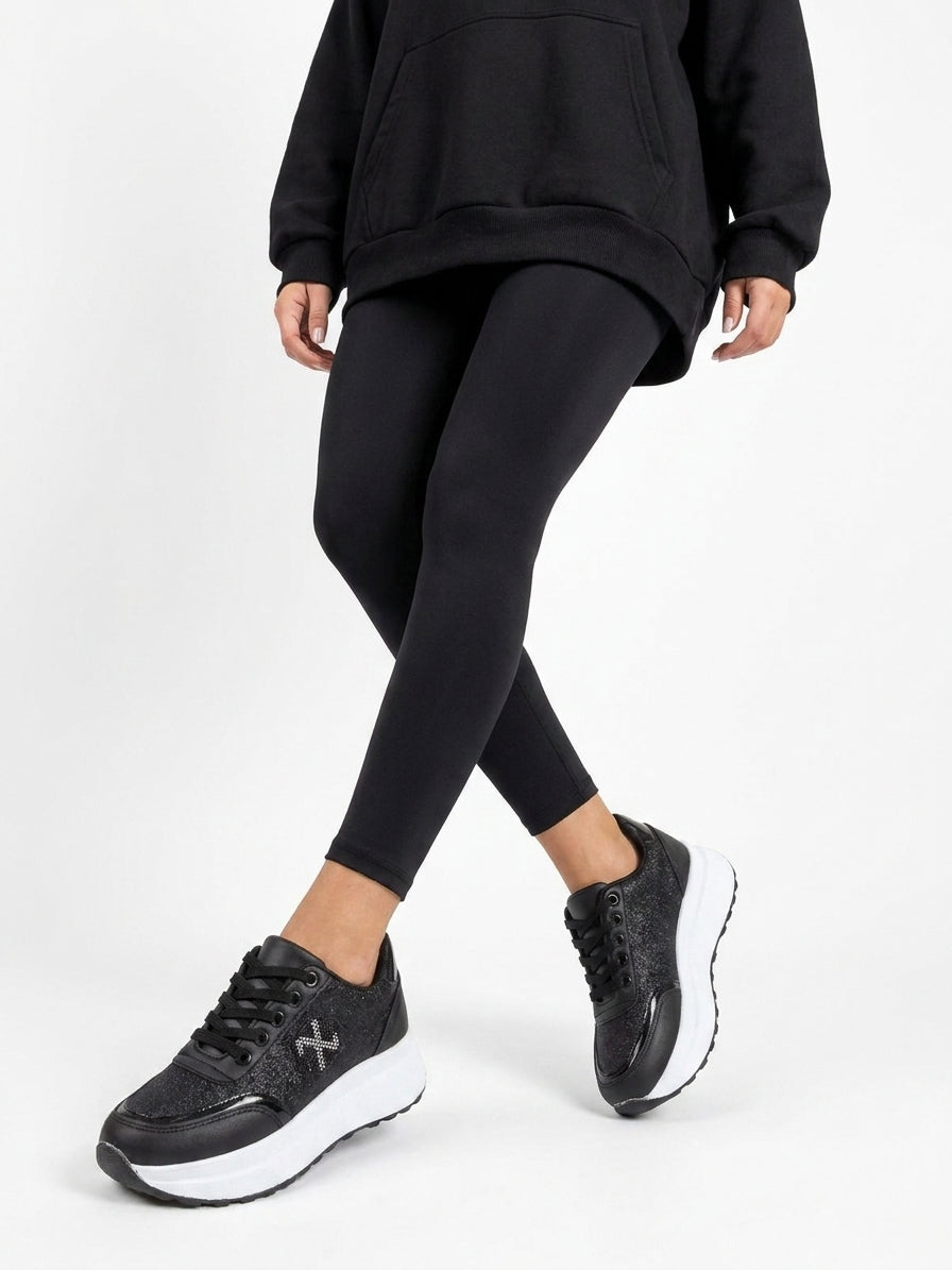 Soft Step Kadın Yumuşak tabanlı Siyah Beyaz Spor Ayakkabı NK4180